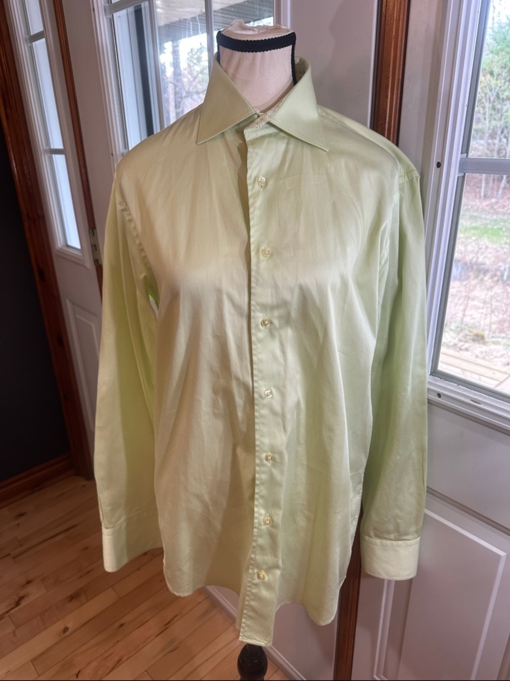 Strauss Light Green Men's Dress Shirt - Classic Collared Button-Up